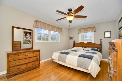 53 Bunting Ln, Naperville, IL 60565 - photo 7