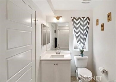 12752 N Watt Ln unit D, Sylmar, CA 91342 - photo 4