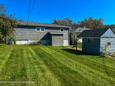 512 N 19th St, Bismarck, ND 58501 - photo 4