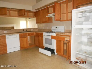 6090 Scenic Meadow Ln, Jacksonville, FL 32244 - photo 4