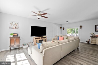 247 Sunset Ln, Harpers Ferry, WV 25425 - photo 6