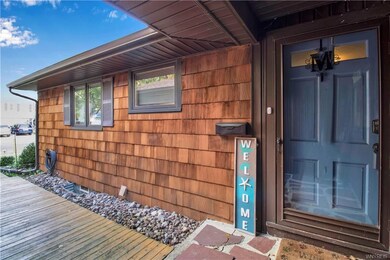 817 Meadowbrook Dr, North Tonawanda, NY 14120 - photo 2