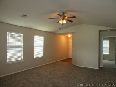 2920 N 21st St, Broken Arrow, OK 74012 - photo 3