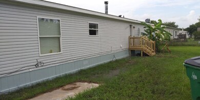 10134 S Country Dr, Alvin, TX 77511 - photo 2