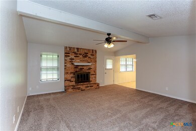 209 E Hogan Dr, Copperas Cove, TX 76522 - photo 6