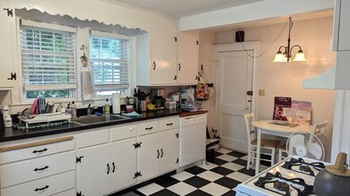 9-11 Glenmore Terrace unit 9, Newton, MA 02461 - photo 2