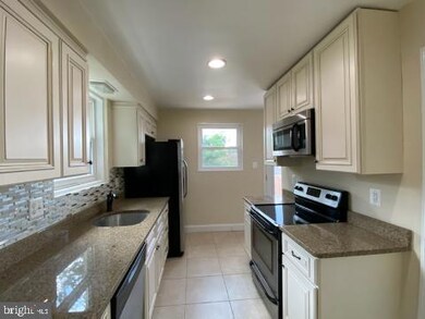 5012 Cushing Dr, Kensington, MD 20895 - photo 4