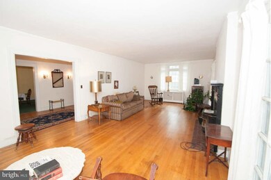 531 Nottingham Rd, Baltimore, MD 21229 - photo 4