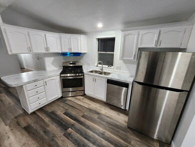 960 N 550 E unit 27, Ogden, UT 84404 - photo 2