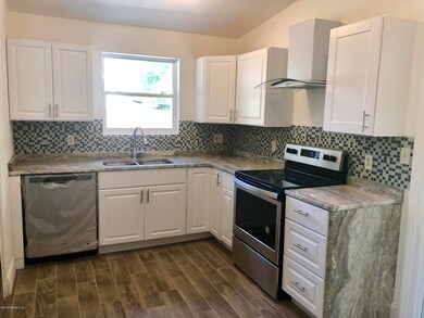 6776 Daughtry Blvd S, Jacksonville, FL 32210 - photo 4