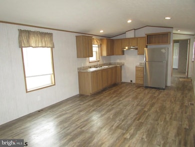 382 Hawk Ln, Julian, PA 16844 - photo 2