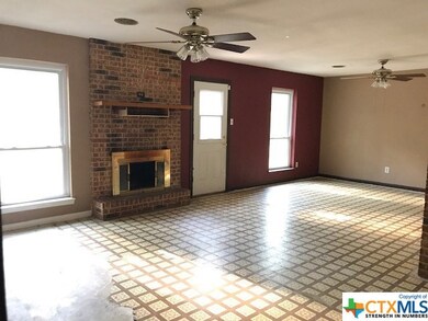 402 Carothers St, Copperas Cove, TX 76522 - photo 6