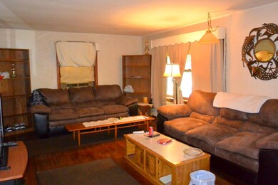 1355 Sycamore 009