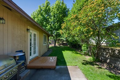 1941 SW Reindeer Ave-4