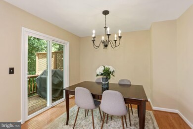 10618 Alison Dr, Burke, VA 22015 - photo 7