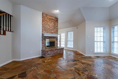 9117 High Oaks Dr, North Richland Hills, TX 76182 - photo 5