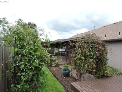 365 SE 7th Way, Canby, OR 97013 - photo 6