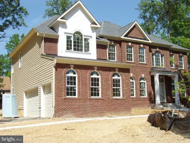 9120 Ridgely Dr, Lorton, VA 22079 - photo 2