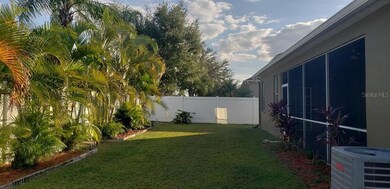 11422 Callaway Pond Dr, Riverview, FL 33579 - photo 2