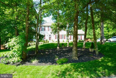 8910 Jameson St, Lorton, VA 22079 - photo 4