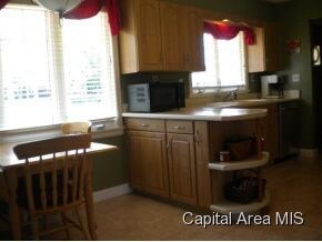 2010 Mound Rd, Jacksonville, IL 62650 - photo 6