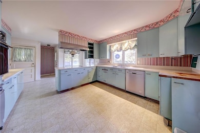 206 N Pine St & Adjoining Vacant Lot St, Gardner, KS 66030 - photo 4