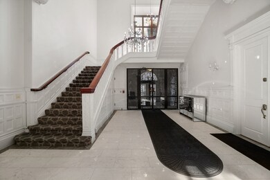 17 Gloucester St unit 7, Boston, MA 02115 - photo 4