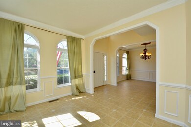 10288 Warfield St, White Plains, MD 20695 - photo 5