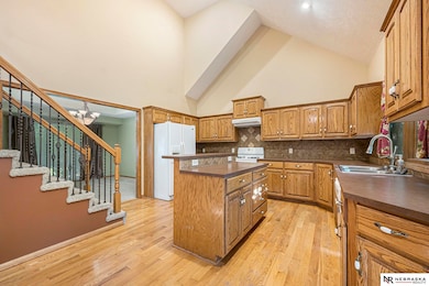 605 Ruby Rd, Papillion, NE 68133 - photo 7