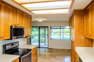 2482 E Collier Rd, Acampo, CA 95220 - photo 6