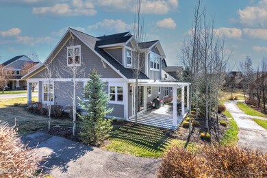 486CraftsmanWay-002