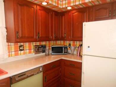 314 Oak Ln, Cresco, PA 18326 - photo 7