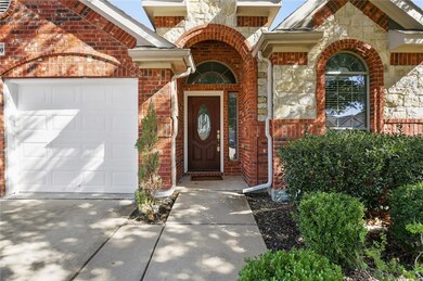 The lite stone pairs beautifully with the rich ton
