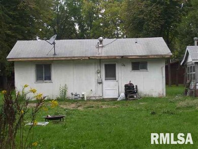 1518 N Kankakee St, Lincoln, IL 62656 - photo 2