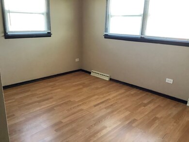 1721 11th St, Waukegan, IL 60085 - photo 5