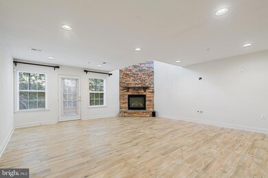 9128 Marlove Oaks Ln, Owings Mills, MD 21117 - photo 7