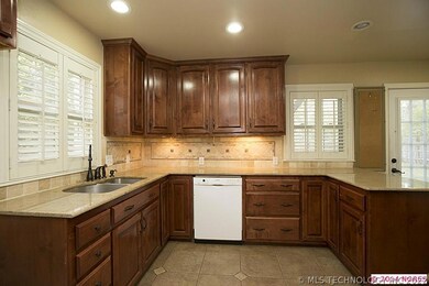 3159 S Madison Ave, Tulsa, OK 74105 - photo 5