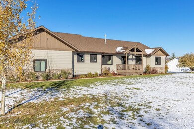 Front facade & lawn