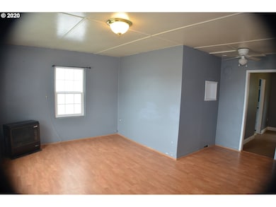 147 NE Elm St, John Day, OR 97845 - photo 4