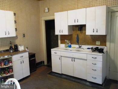 103 College St, Boyertown, PA 19512 - photo 2