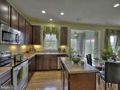 2756 Quantim Ct, Manchester, MD 21102 - photo 3