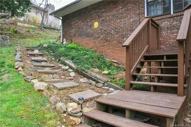 33 Fieldcrest Cir, Asheville, NC 28806 - photo 6
