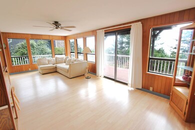 Greatroom slider to oceanview deck
