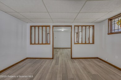 1411 Academy St, Scranton, PA 18504 - photo 2
