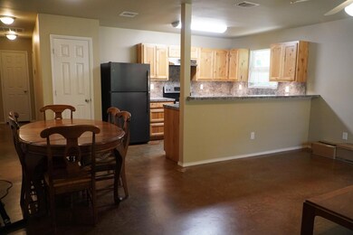 709 N Pendell Ave, Cleburne, TX 76033 - photo 4