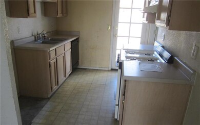 14605 Las Aguilas Dr, Horizon City, TX 79928 - photo 3