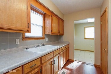 1824 Franklin Ave, Des Moines, IA 50314 - photo 2