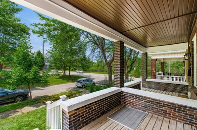 082_7b0_K 626 Wilson Ave168-2