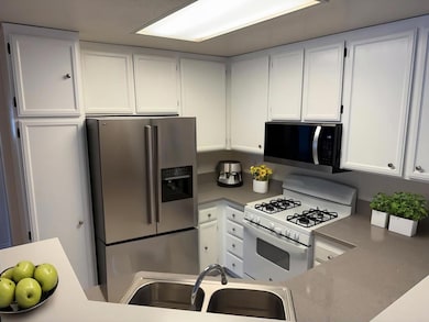 11861 Spruce Run Dr unit A, San Diego, CA 92131 - photo 4