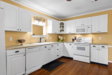 8719 Glenaire Dr, Chattanooga, TN 37416 - photo 3